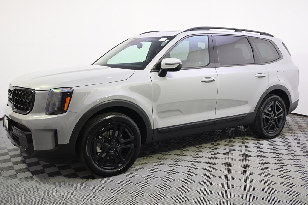 Used 2025 Kia Telluride EX X-Line AWD/4WD image 2