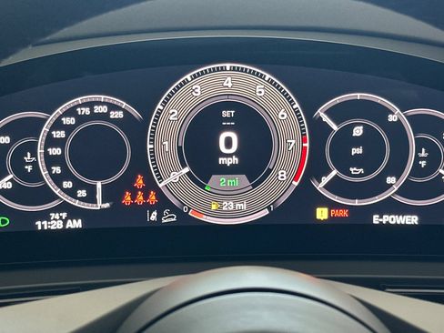 New 2025 Porsche Cayenne Turbo AWD/4WD image 33