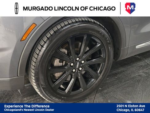 Used 2021 Lincoln Nautilus Reserve w/ Monochromatic Package image 11