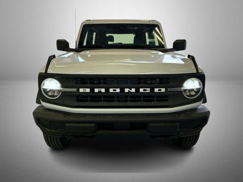 New 2025 Ford Bronco 2-Door image 2