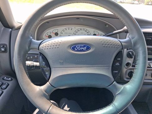 Used 2005 Ford Explorer Sport Trac Adrenalin AWD/4WD image 35
