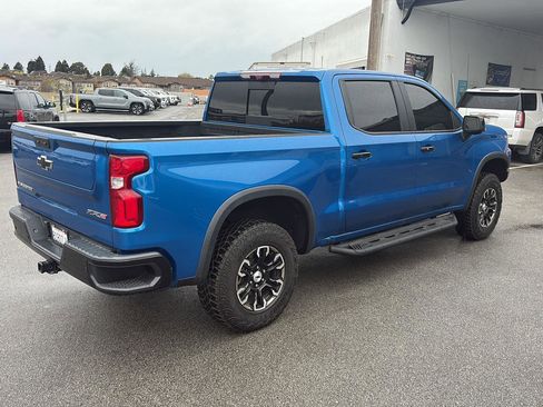 Used 2022 Chevrolet Silverado 1500 ZR2 w/ Technology Package image 3