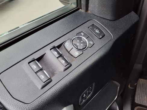 Used 2019 Ford F250 Platinum w/ Platinum Ultimate Package AWD/4WD image 22