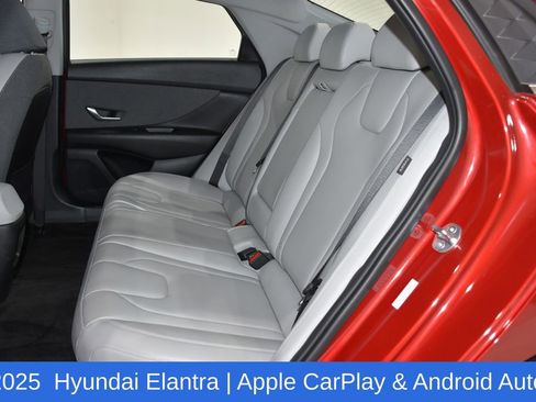 Used 2025 Hyundai Elantra Limited FWD image 29
