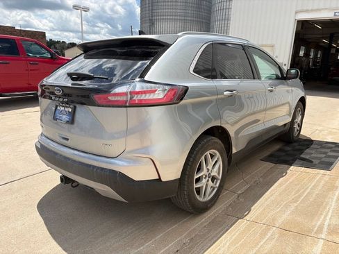 Used 2022 Ford Edge SEL w/ Convenience Package AWD/4WD image 3