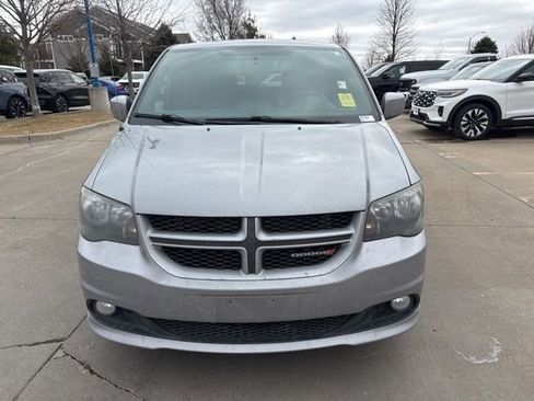 Used 2014 Dodge Grand Caravan R/T image 10