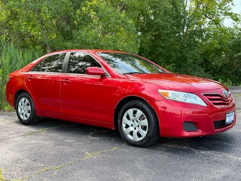 Used 2011 Toyota Camry LE FWD image 6