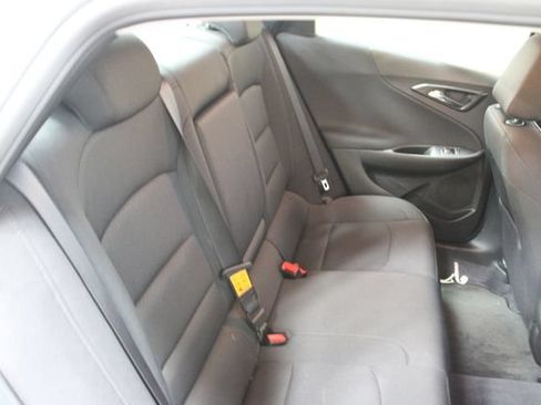 Used 2018 Chevrolet Malibu LS FWD image 9