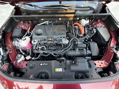 Used 2023 Toyota RAV4 XLE Premium image 27