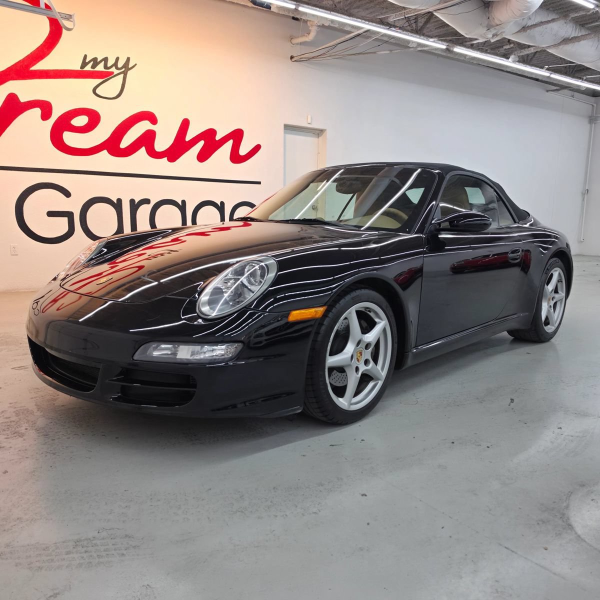 Used 2007 Porsche 911 Cabriolet image 2
