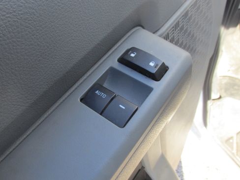 Used 2024 Ford E-350 and Econoline 350 Super Duty w/ Power Windows & Locks Group image 25