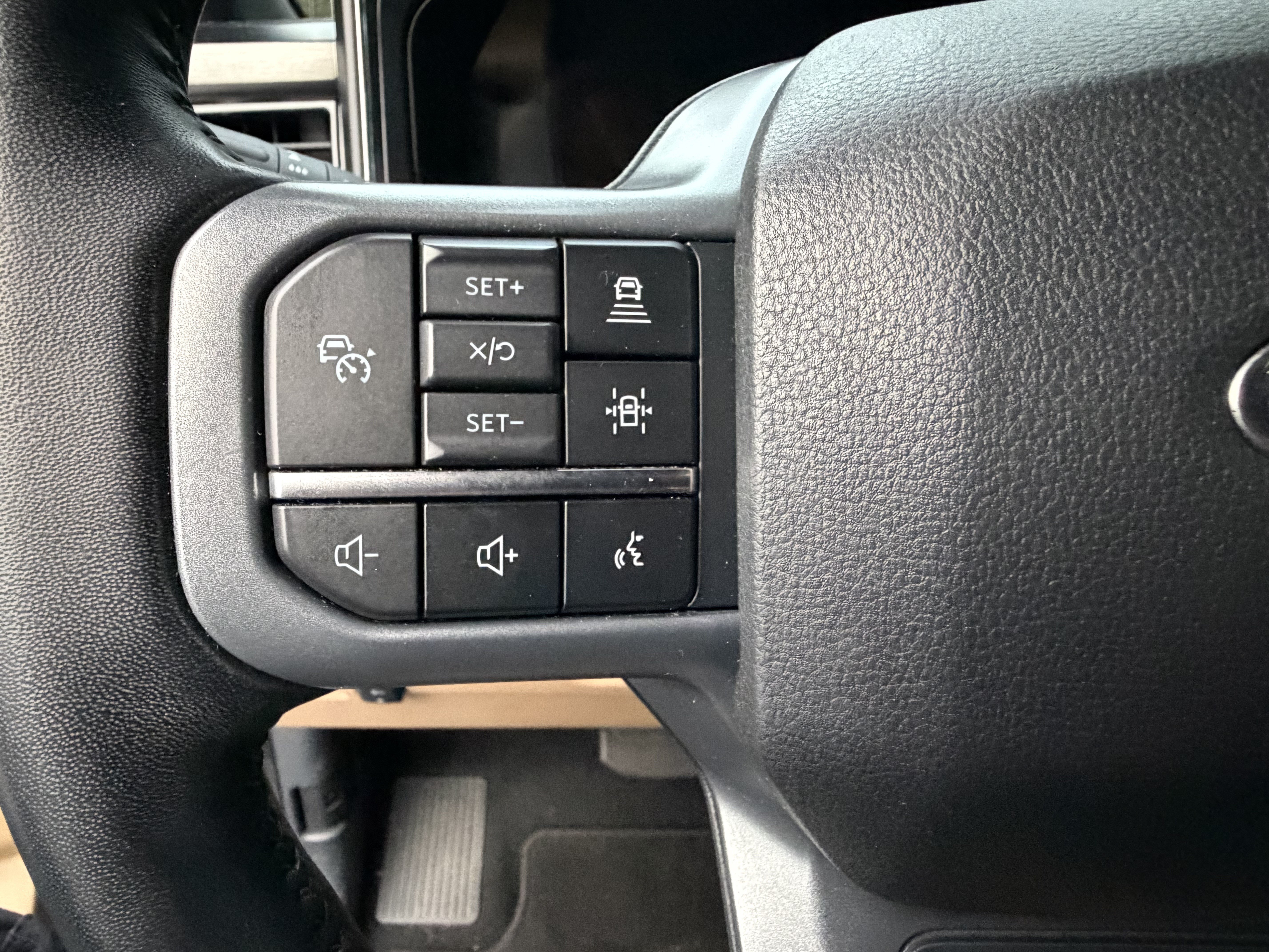 Used 2023 Ford F250 Lariat w/ Lariat Ultimate Package AWD/4WD image 19