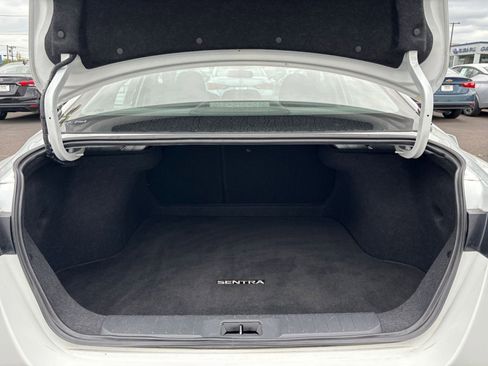 Used 2025 Nissan Sentra SV FWD image 29