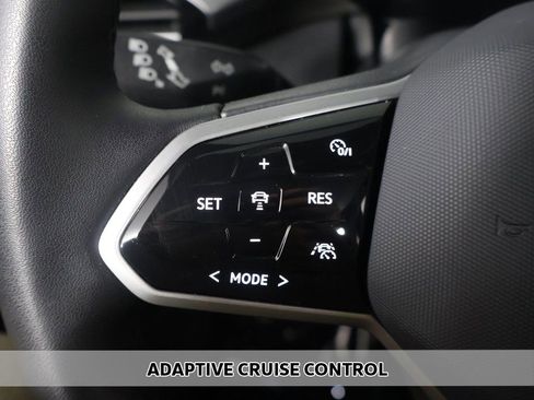 Used 2023 Volkswagen ID.4 Pro S image 4