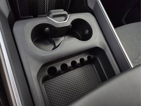 New 2026 RAM 2500 Big Horn AWD/4WD image 9