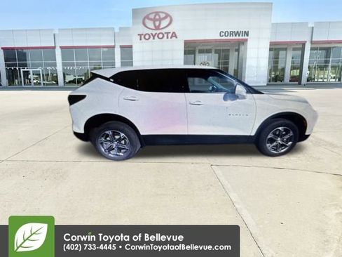 Used 2023 Chevrolet Blazer LT image 14