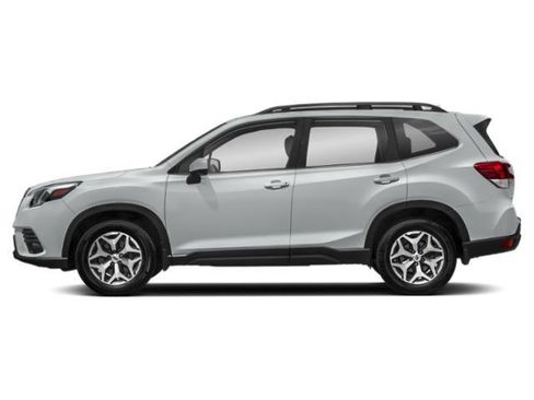 Used 2022 Subaru Forester Premium image 3