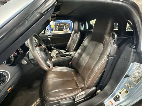 Used 2008 MAZDA MX-5 Miata RWD image 17