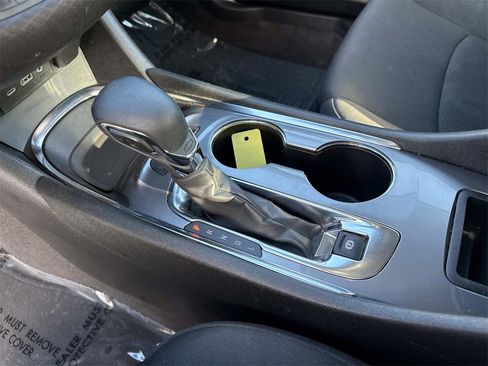 Used 2023 Chevrolet Malibu LT image 22