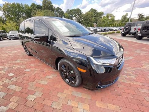 Certified 2024 Honda Odyssey Sport image 38