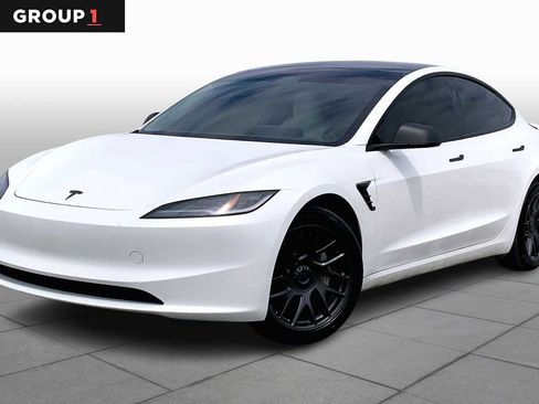 Used 2025 Tesla Model 3 Long Range image 1