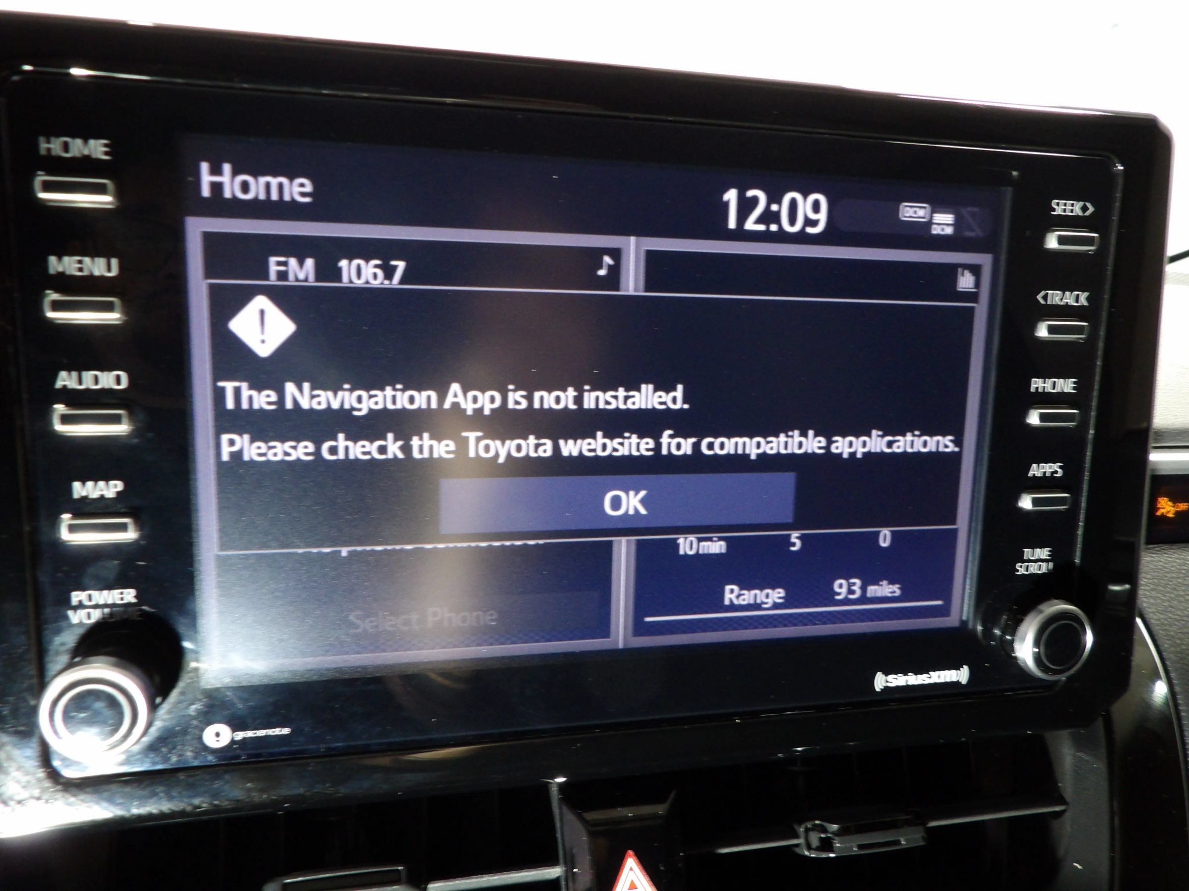 Used 2021 Toyota Corolla LE FWD image 17