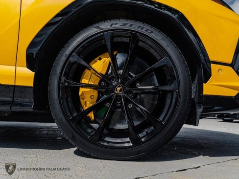 Used 2023 Lamborghini Urus S image 35