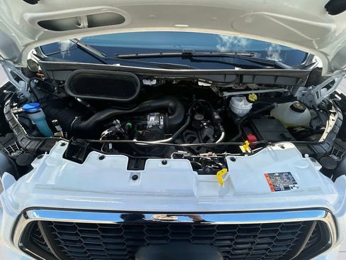 Used 2023 Ford Transit 350 XLT image 10