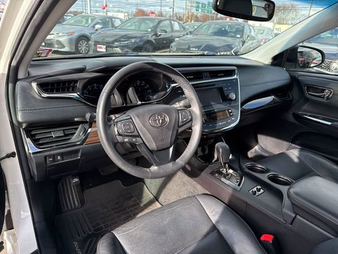 Used 2014 Toyota Avalon XLE Premium image 11