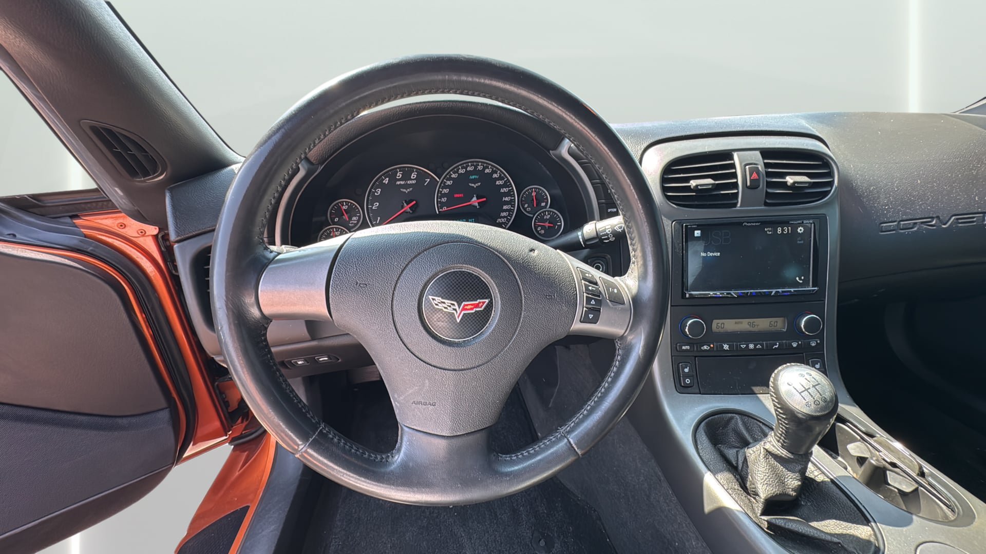 Used 2007 Chevrolet Corvette Coupe w/ Preferred Equipment Group RWD image 16