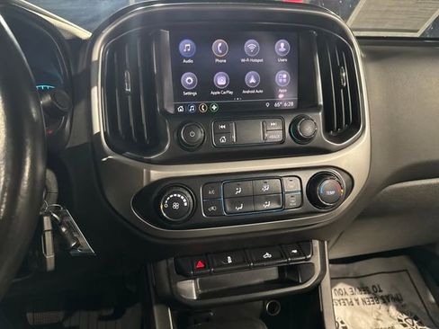 Used 2019 Chevrolet Colorado LT w/ Colorado RST Special Edition image 18