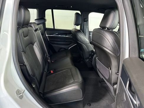 Used 2022 Jeep Grand Cherokee Trailhawk AWD/4WD image 27