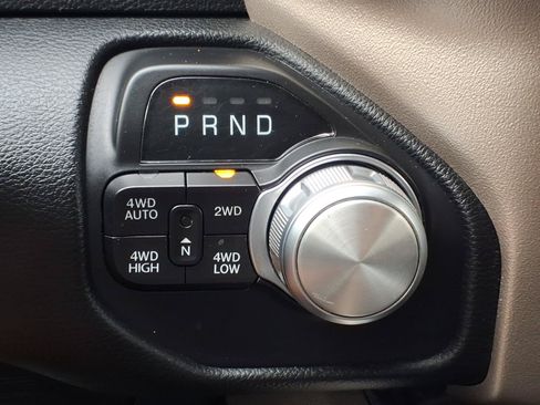 Used 2020 RAM 1500 Laramie AWD/4WD image 18