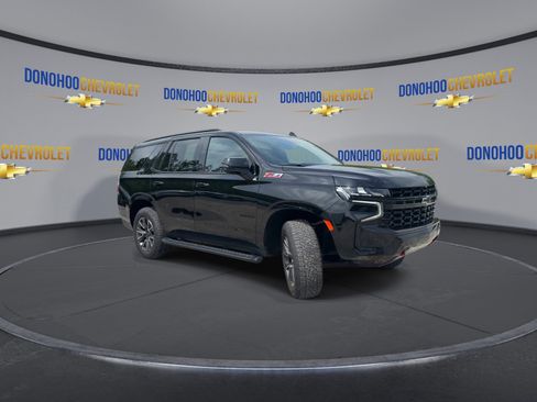 Used 2023 Chevrolet Tahoe Z71 w/ Luxury Package AWD/4WD image 5
