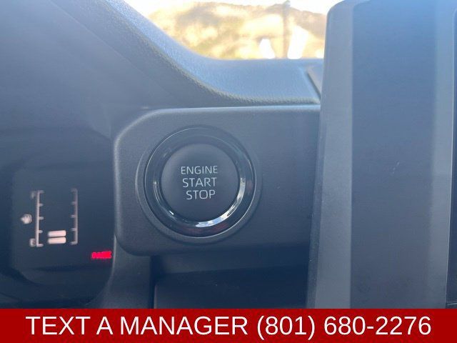 Used 2025 Toyota Tacoma SR5 AWD/4WD image 27