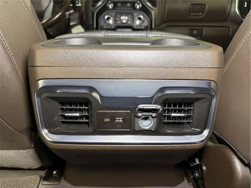 Used 2022 GMC Sierra 3500 Denali image 25