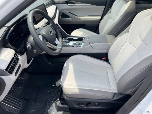 Certified 2026 INFINITI QX60 Luxe w/ Cargo Package AWD/4WD image 9