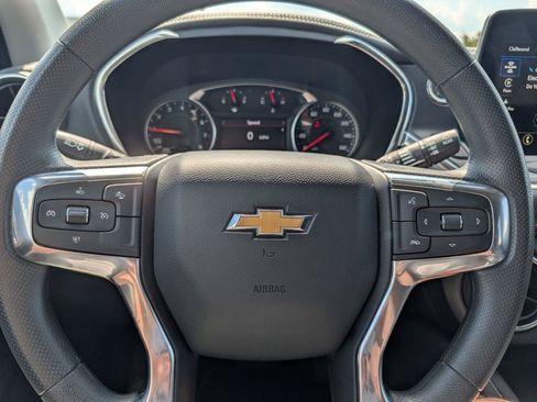 Used 2025 Chevrolet Blazer LT FWD image 22