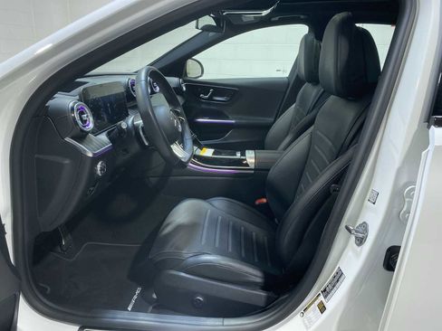 Used 2023 Mercedes-Benz C 300 Sedan image 2
