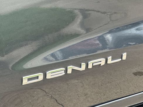 Used 2021 GMC Sierra 1500 Denali w/ Denali Ultimate Package AWD/4WD image 36