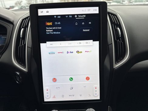 Used 2024 Ford Edge SEL image 12