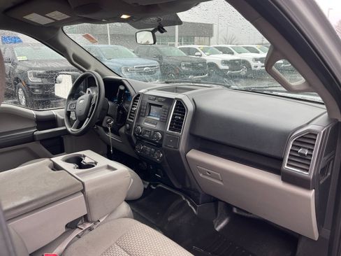 Used 2016 Ford F150 XLT image 17