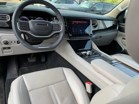 Used 2022 Jeep Wagoneer Series III w/ Rear Seat Video Group 1 AWD/4WD image 17