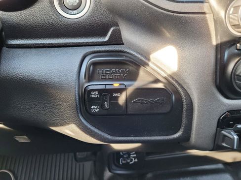 Used 2022 RAM 2500 Tradesman w/ Chrome Appearance Group image 27