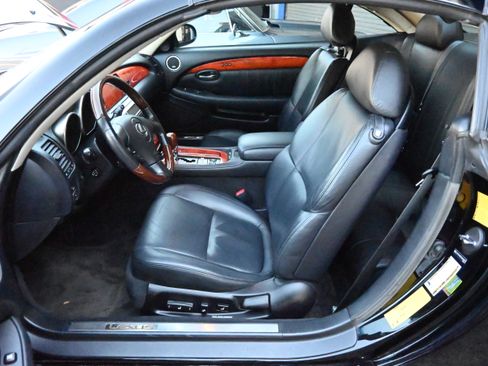 Used 2005 Lexus SC 430 Convertible image 36