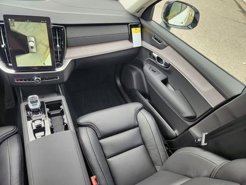 New 2026 Volvo XC90 T8 Ultra w/ Protection Package image 12