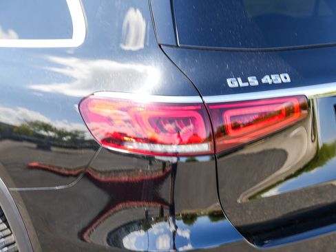 Used 2020 Mercedes-Benz GLS 450 4MATIC image 11