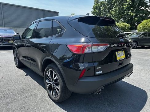 Certified 2022 Ford Escape SE w/ SE Sport Appearance Package AWD/4WD image 7