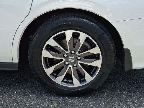 Certified 2024 Honda Odyssey EX-L image 8