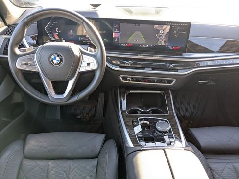 Used 2025 BMW X7 xDrive40i image 25